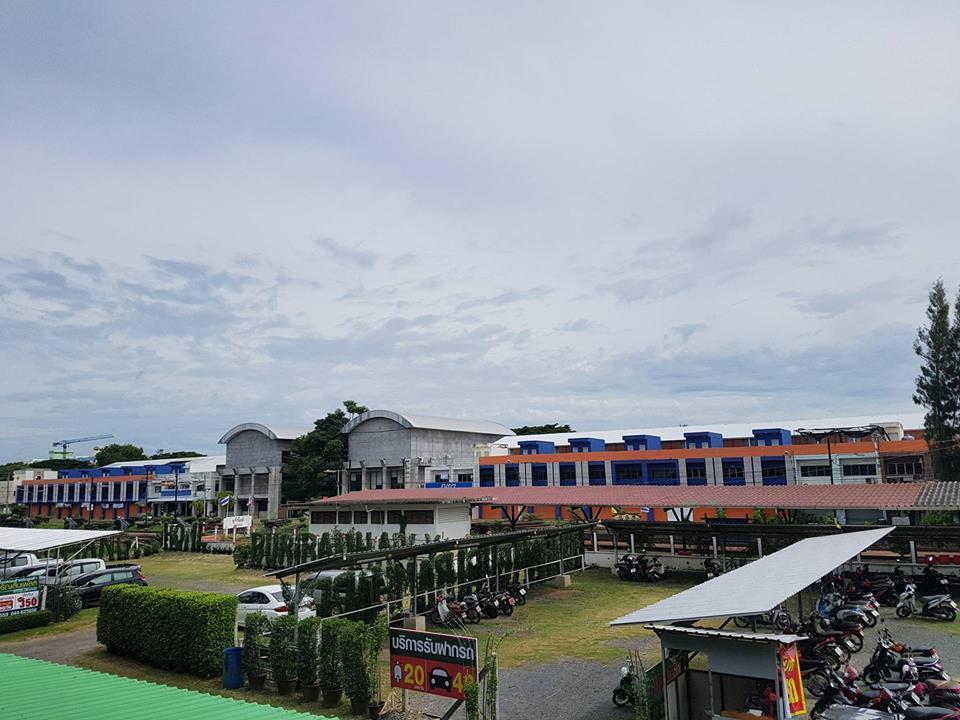 Jaroensin Place Buri Ram Eksteriør billede